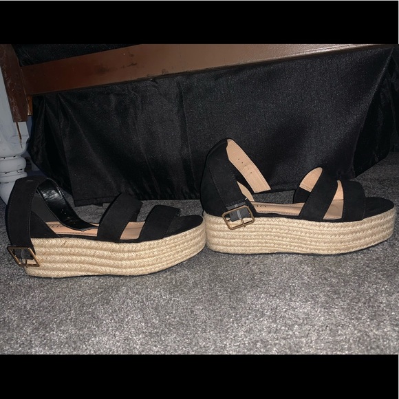 Liliana Black & Woven Platforms - Picture 4 of 4